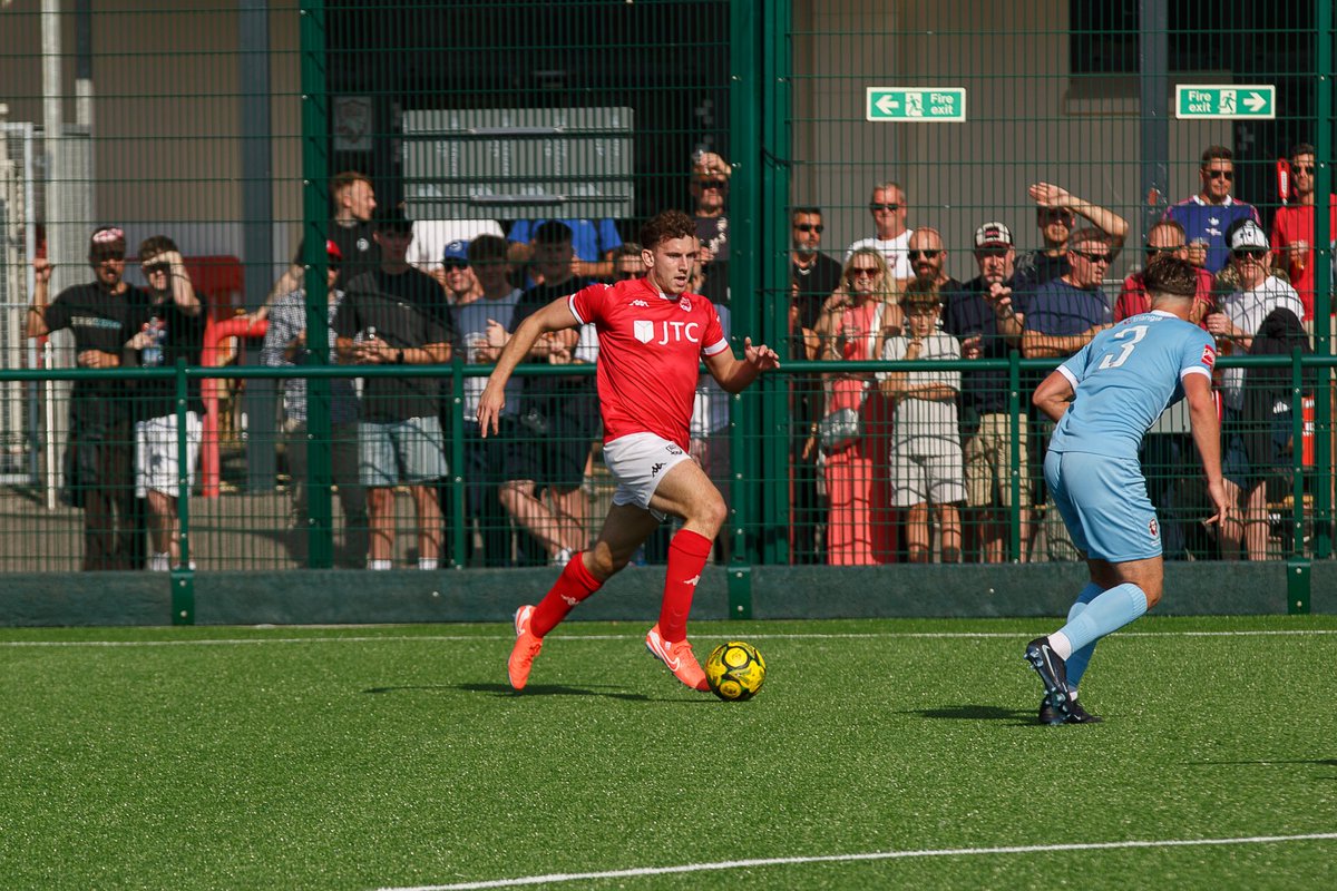 JerseyBullsFC's tweet photo. One last league game this Saturday before we fight for our lives in the play-offs! ⚔️
Tickets are flying out the door for this weekend’s match against Hastings, so if you haven’t got yours yet, get them quick!
🎟️👉 https://t.co/xooAqzL6kI
#BackTheBulls https://t.co/viLdkcyJp4