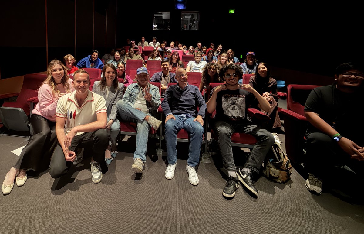 Semester in LA (Columbia College Chicago) tweet media