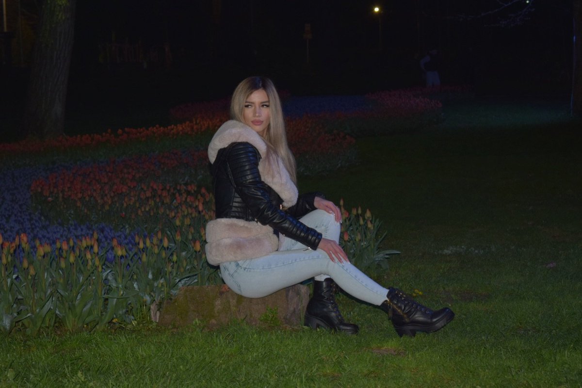 IvySamek tweet media