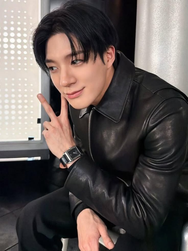 ciyaayyy's tweet photo. HAPPY BIRTHDAY JENOO SAYANGGG 🫶🏻🫶🏻🫶🏻

#제노생일축하하러f1보다빠르게옴
#LoveLeeJENODay https://t.co/7MENWUSv5k