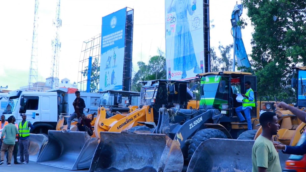 dhoorebbc's tweet image. #PICTURES: #Mogadishu municipality showcased today an emergency and rescue standby team in the event of emergencies and natural disasters such as floods.