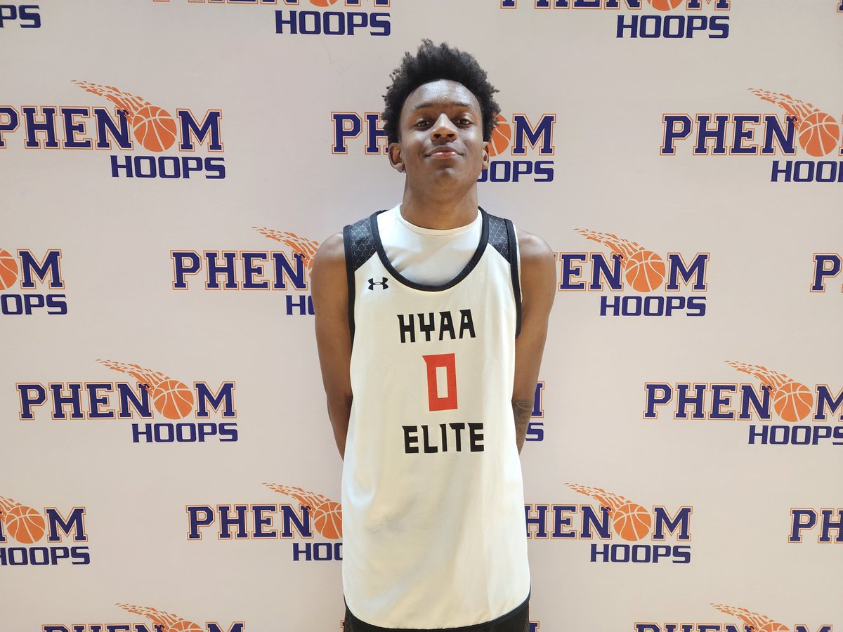 Phenom_Hoops's tweet image. Eyes Up This Summer: Standouts from Phenom QC Showcase #PhenomHoops per @POBScout 

'27 Connor May
'28 Ethan Ofori
'28 Nyshawn Hughes
'27 Mac Habenicht
'27 Braylon Curry

Read: phenomhoopreport.com/eyes-up-this-s…