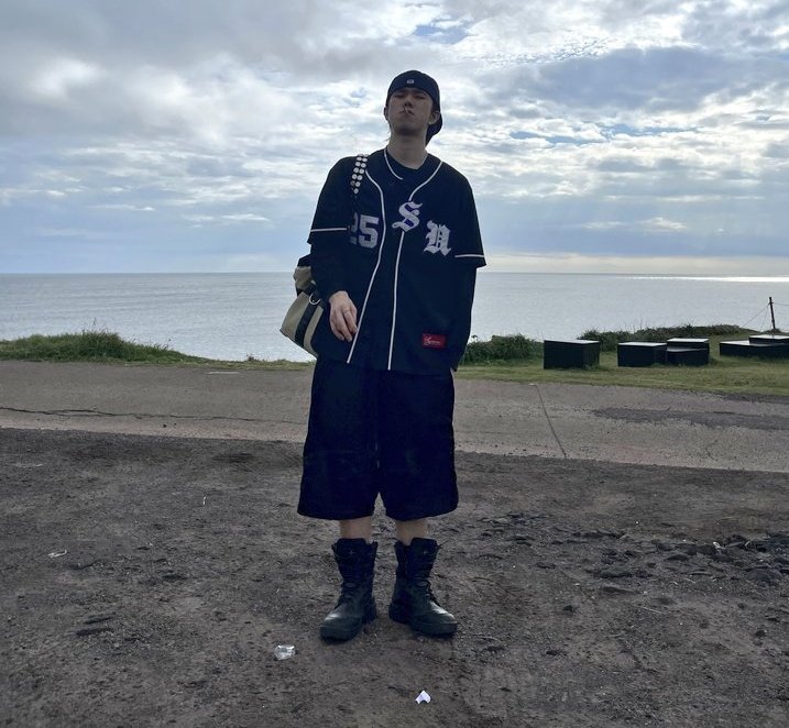 친모아 꺼꾸로 쓴 모자가 상점에 안 떠... 나 이거 하고싶은데...