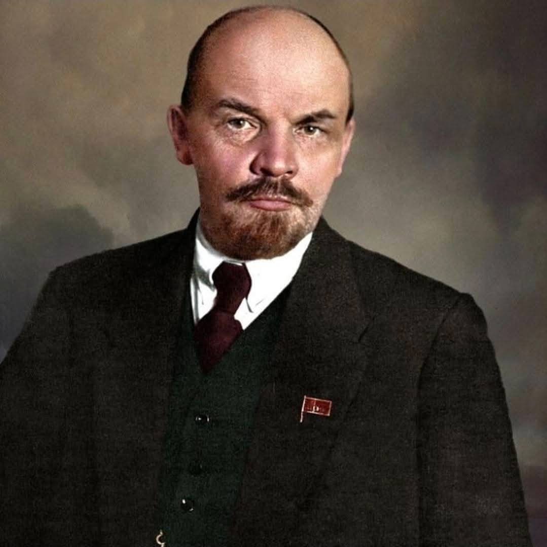22 de abril de 1870

Nace Vladimir Ilich Ulianov Lenin en Simbirsk, Rusia.

#Lenin