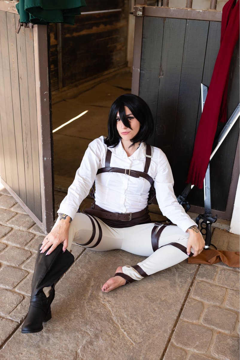 Cosplay Deviants tweet media