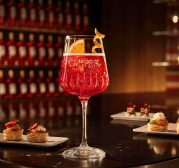 iicmontevideo's tweet photo. Ciclo de 4 encuentros para aprender a preparar cocktails icónicos italianos.
Una experiencia sensorial y participativa a cargo de Alfredo Benítez.
Jueves 7 y 14 de mayo - 19h - Sala IIC (Paraguay 1173)
Costo: $1.200 cada encuentro
Inscripción: https://t.co/hJvKcNyrHV https://t.co/dUQoT9bFgB