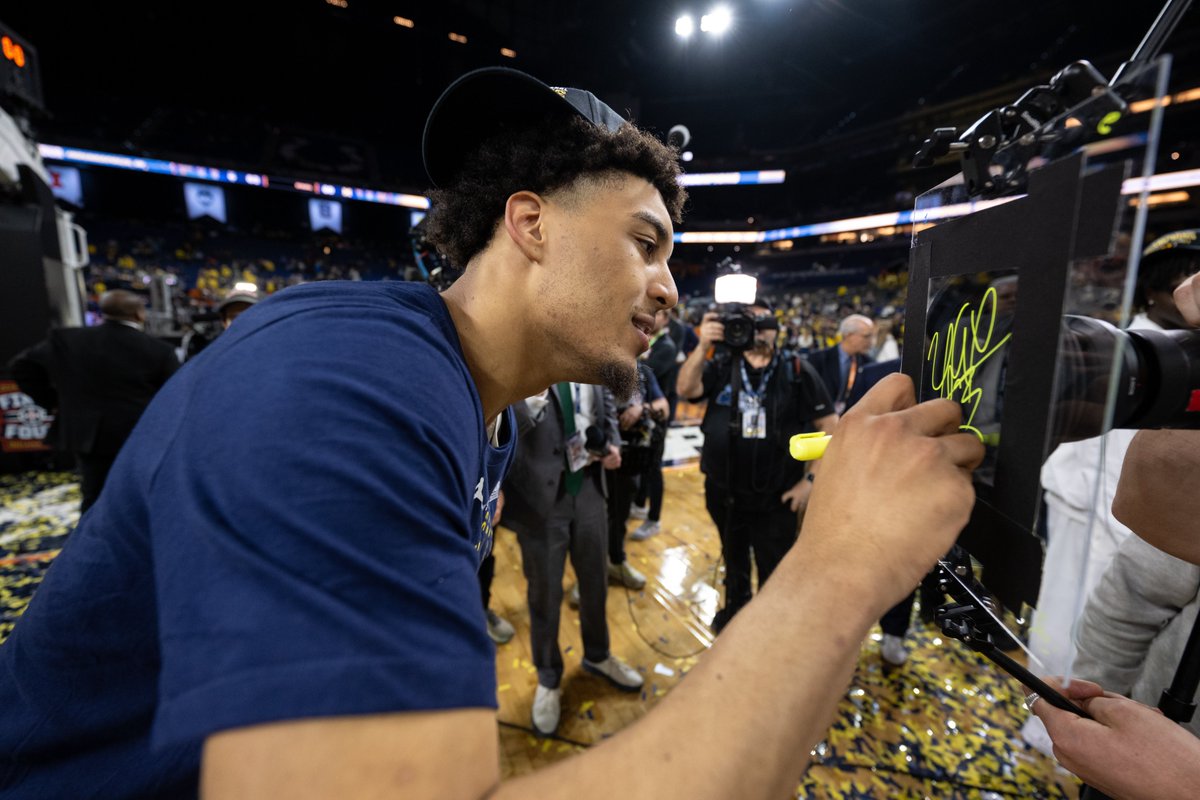 Michigan Men's Basketball tweet media