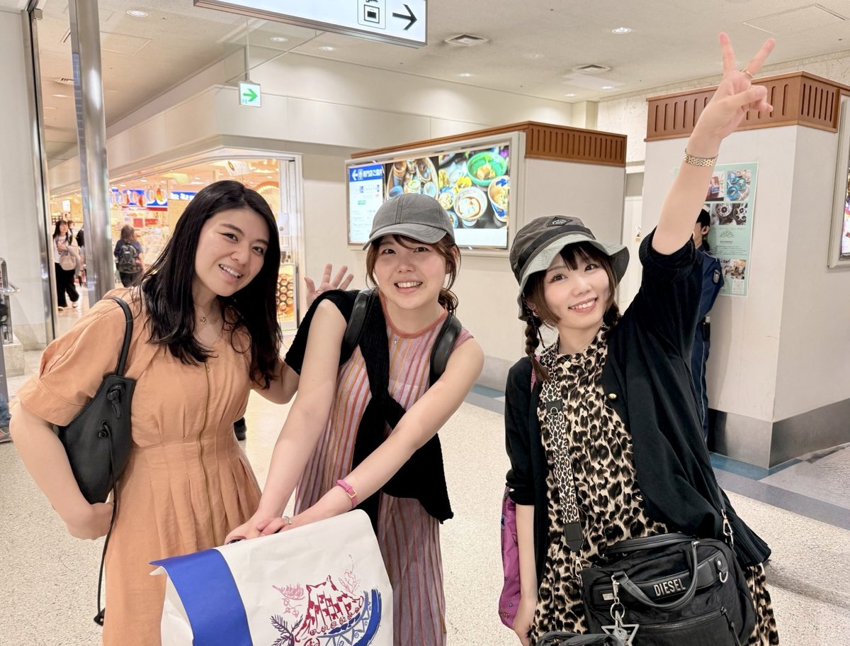 Mina_ob's tweet photo. Fika 沖縄公演🌺
ご来場いただいた皆さま、はるばるお越しくださった方々✈️本当にありがとうございました😭✨

このみちゃんの周りの沖縄の方々が皆さんあたたかく…本当にありがたい日でした。
素敵な貴重な機会をいただき大感謝です。

お世話になりました皆様、心より御礼申し上げます💐 https://t.co/9v8dTjPGvN