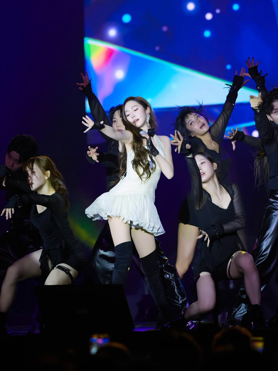 220cmjessica tweet media