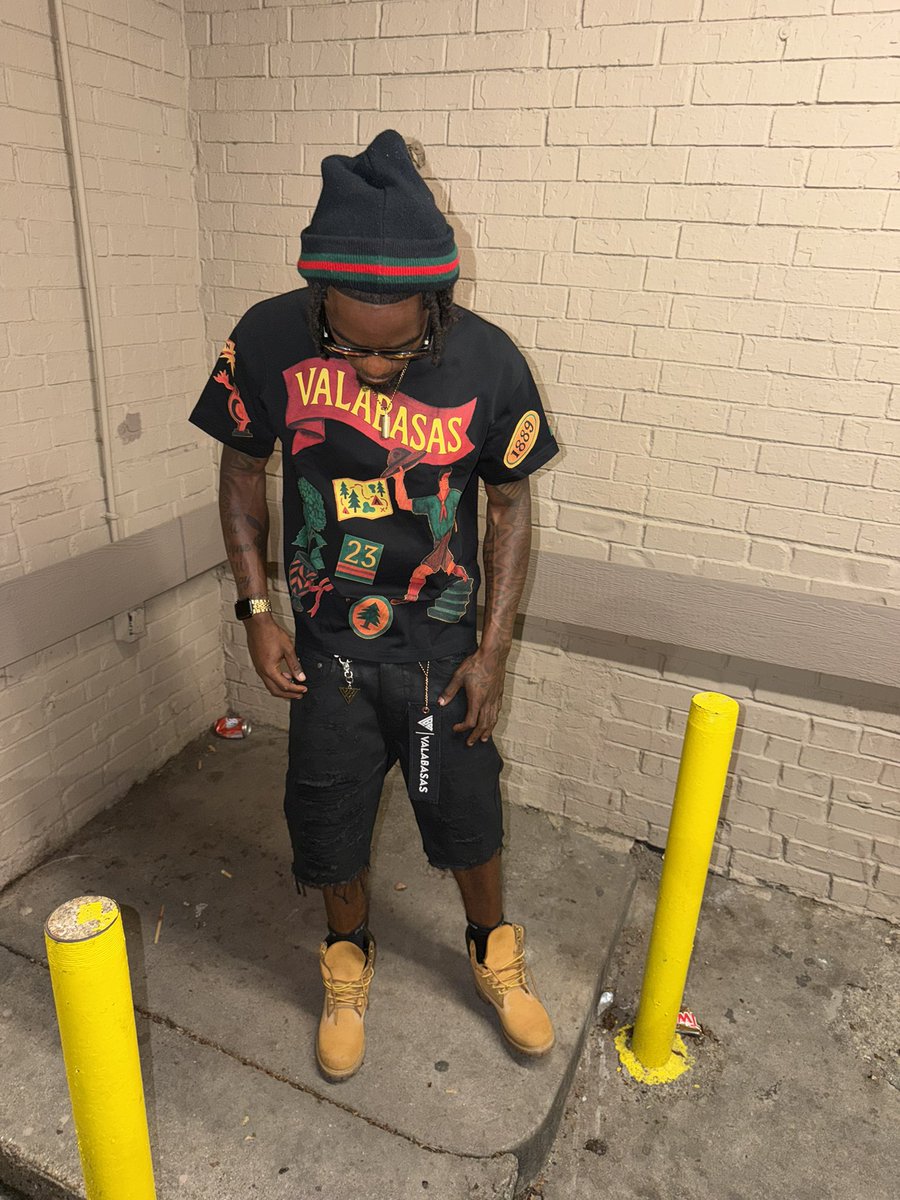 da biggest!🥱 tweet media