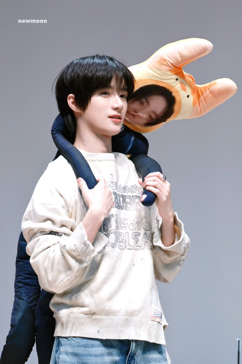 260422 🦊🧸

#Yeonjun #연준  #Beomgyu #범규 
#BEOMJUN #쭈뀨미즈 
#TXT #투모로우바이투게더