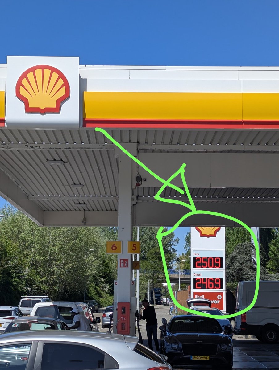 LucSpighel's tweet image. #Amsterdam 🇳🇱
⛽ Prix #essence dans station Shell Amsterdam-Zuid le 22 avril 2026‼️ 
#Netherlands #PaysBas #transport #mobilite #énergie