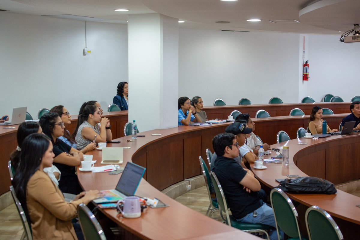 OtriESPOL's tweet photo. 🚀LabConnect ESPOL en acción

@SilabESPOL presenta la ruta de laboratorios y centros para integrar y potenciar la investigación. Liderazgo de la gestora @Andreina_Mirand

Gracias a los embajadores y coordinadores por ser parte de este gran paso hacia la integración institucional https://t.co/PJHvqnlkom