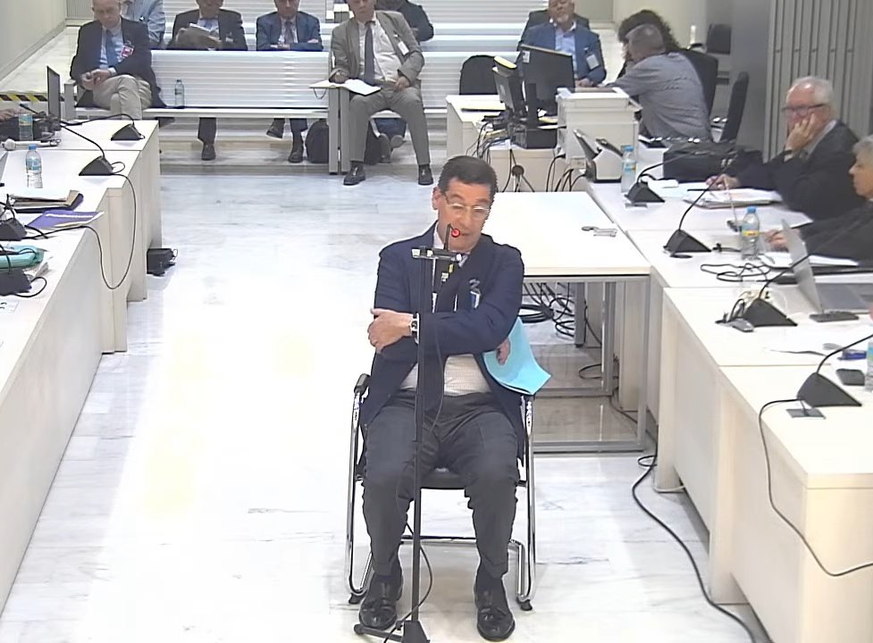 mateobalin's tweet image. Revuelo en el juicio de #Kitchen. El tribunal suspende la declaración del abogado Javier Iglesias tras mostrar una actitud "bastante incorrecta". Bárcenas le señaló por amenazas y un ofrecimiento de 500.000€ para manipular pruebas de la caja B del PP cuando estaba preso en 2013.