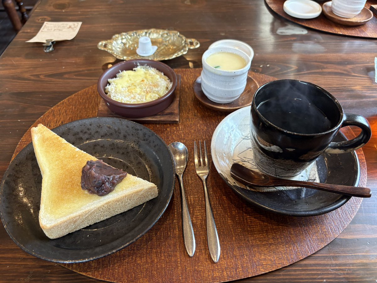 Zokon883's tweet photo. 昨日のモーニング珈琲☕️とエアコンお手入れ(笑)

#四丁目かふぇ https://t.co/PYkHu00z5g