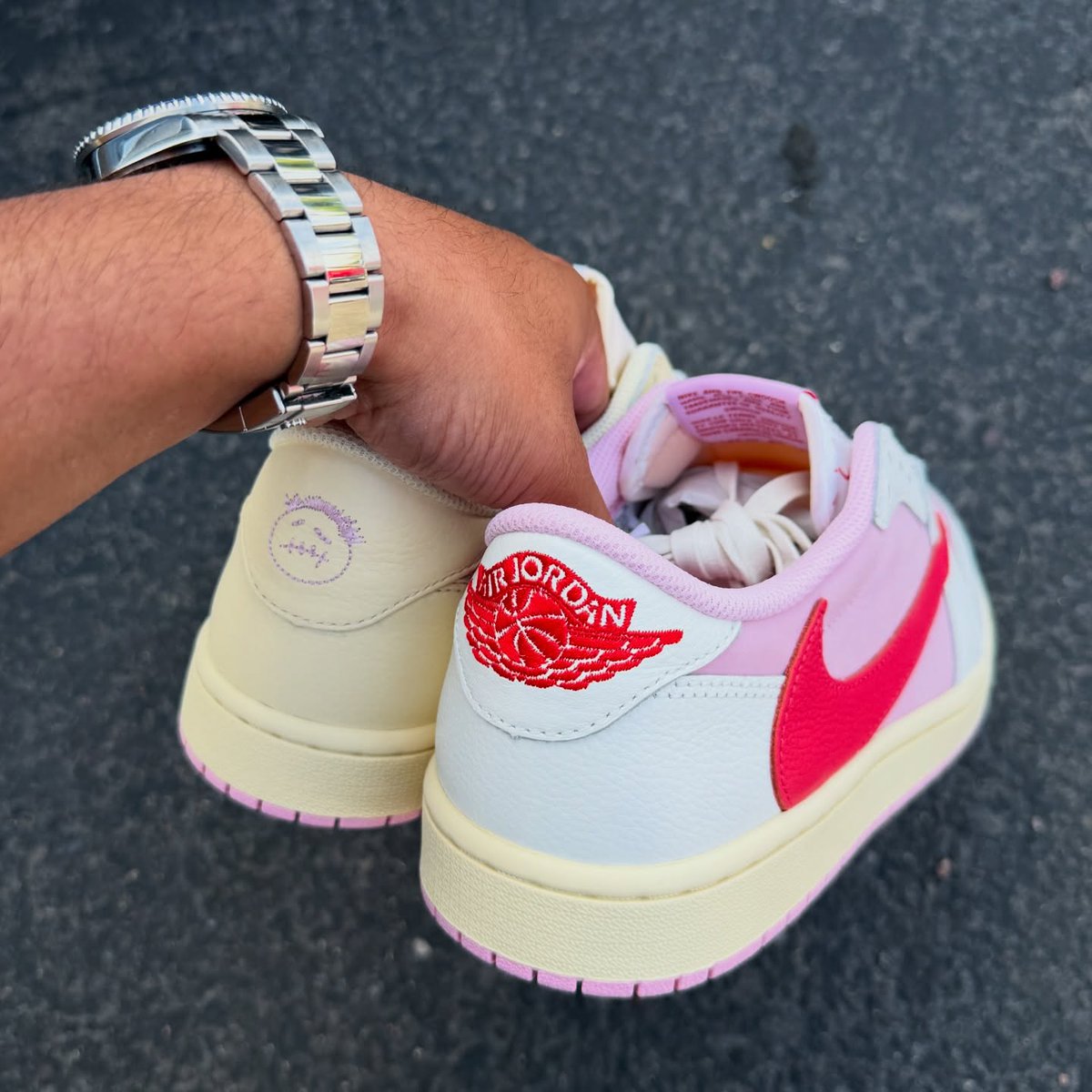 2026年 5/22 発売予定】 Travis Scott × NIKE AIR JORDAN 1 RETRO LOW