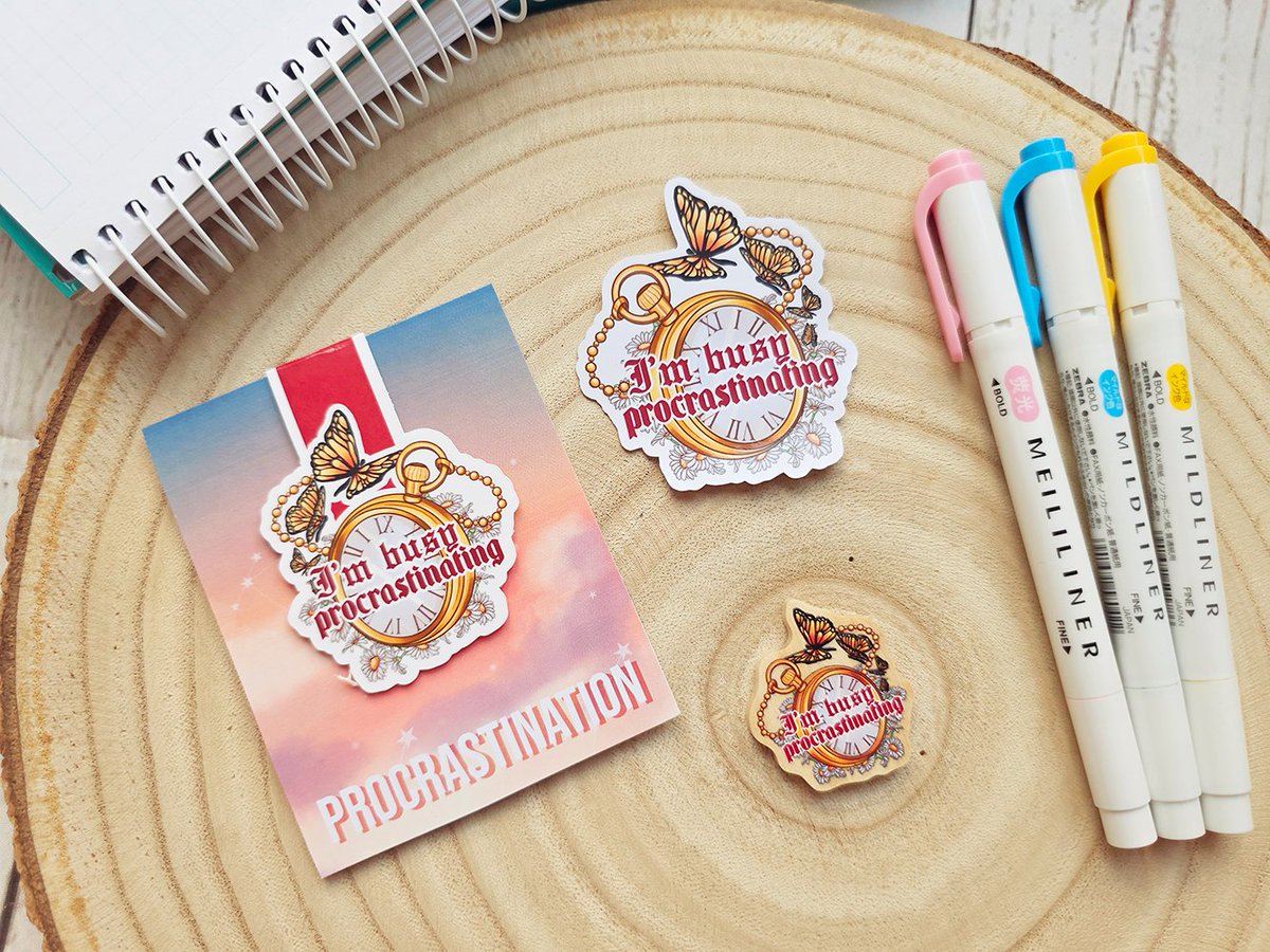 ✨I'M BUSY PROCRASTINATING PINS, BOOKMARKS &amp; STICKERS✨

• 7cm Bookmark &amp; Stickers
• 3,8 cm wooden pin

🌻BIGCARTEL:  lemoncielart.bigcartel.com
🌸ETSY: lemoncielart.etsy.com

Every RT helps me a lot. Thank you for your support!  💕