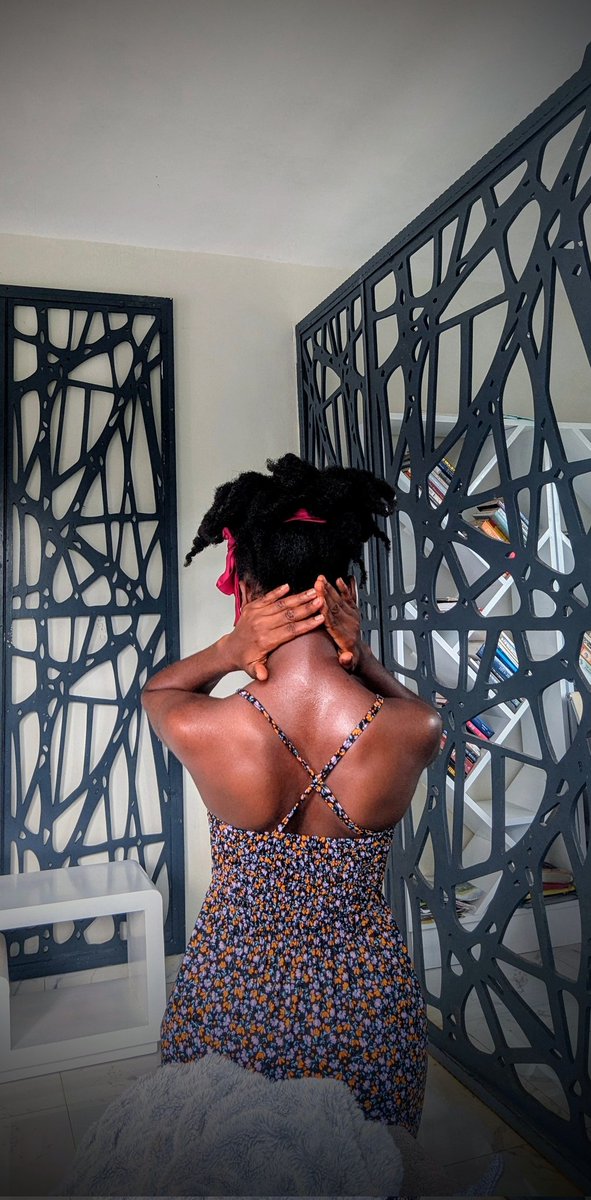 eta_eret37308's tweet photo. Me and my afro against the World https://t.co/RZG57BxzE2