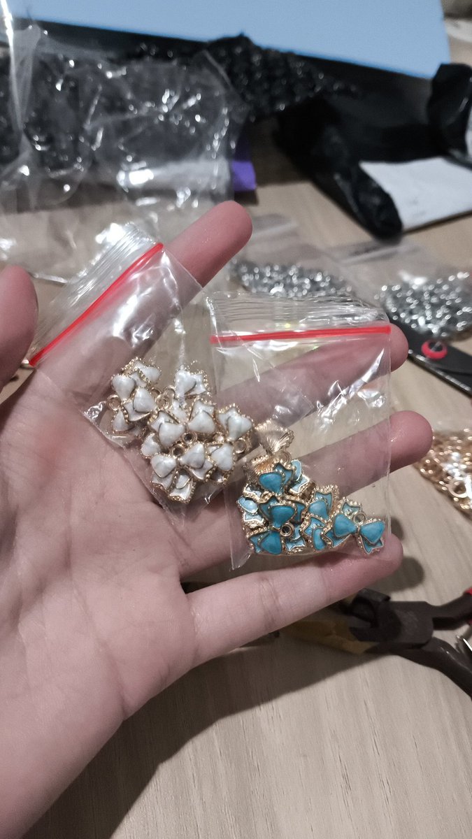 lyn | CF22 G-17 tweet media