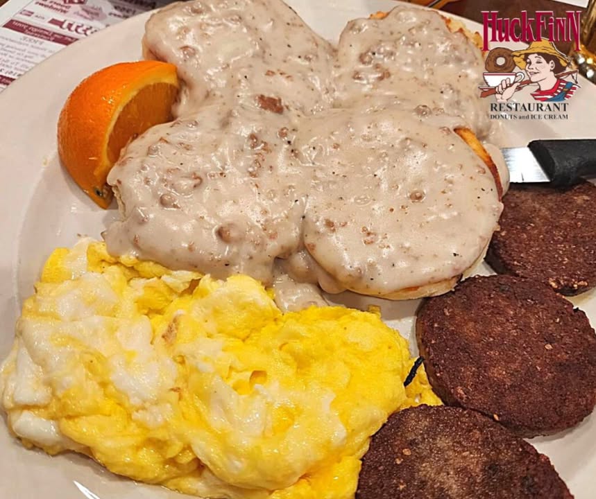 HFRestaurant's tweet image. "The Best Breakfasts Are Served at Huck Finn"
Eggs, Pancakes, Waffles, Bacon, Ham, Potatoes, Toast &amp;amp; Jelly,
Our Famous Biscuits &amp;amp; Gravy &amp;amp; A Great Cup of Coffee!
So many choices!
Oak Lawn Open 24/7
Archer &amp;amp; Damen 6 am -10 pm
Pulaski 6 am -9 pm

#Breakfast #OakLawn #Chicago