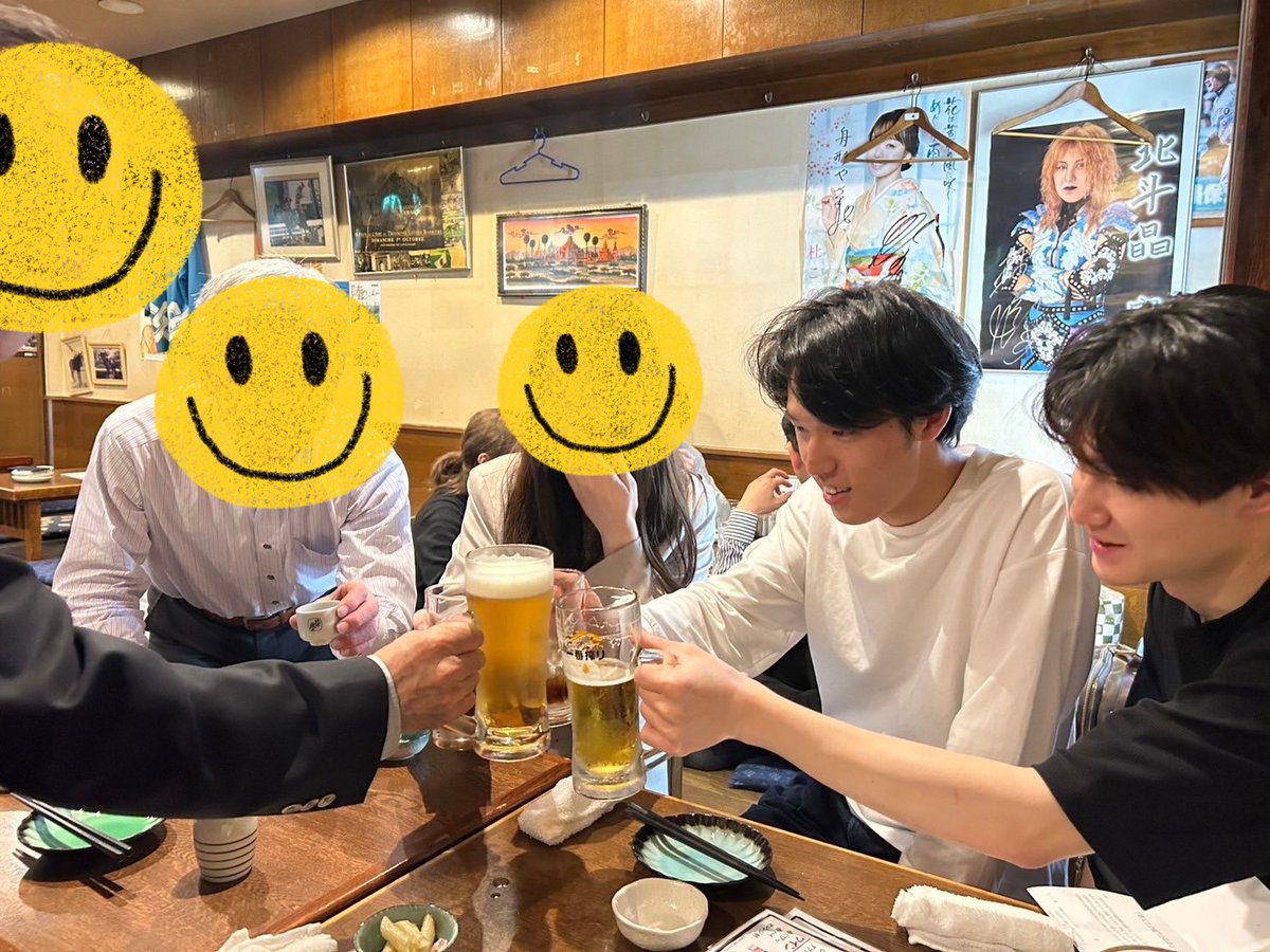 WSimohou's tweet photo. 今日はお食事会を開催しました。
能のこと以外にもゲームやアニメの話など色々な話題が上がり盛り上がりました。
次回の稽古は28日の10時45分から、人間国宝である宝生欣哉先生の指導のもと行います。
人間国宝の方にご教授いただける貴重な機会ですので興味のある方はお気軽にお越しください。 https://t.co/zUpaCrZ6oK