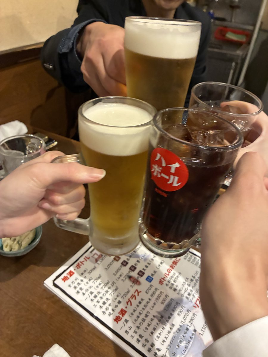 WSimohou's tweet photo. 今日はお食事会を開催しました。
能のこと以外にもゲームやアニメの話など色々な話題が上がり盛り上がりました。
次回の稽古は28日の10時45分から、人間国宝である宝生欣哉先生の指導のもと行います。
人間国宝の方にご教授いただける貴重な機会ですので興味のある方はお気軽にお越しください。 https://t.co/zUpaCrZ6oK