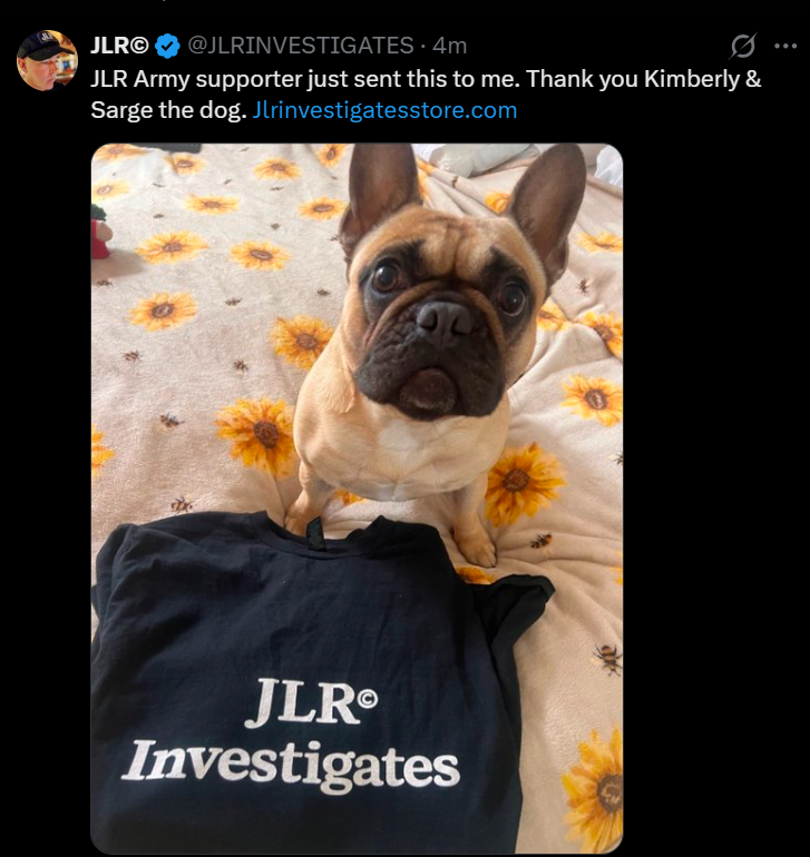 stephbmail88's tweet photo. Get that poor Frenchie away from that shirt. Look at his face, scared af lol
#FrenchieOwner
#blockedbyJLR https://t.co/LHJaz4jqxX