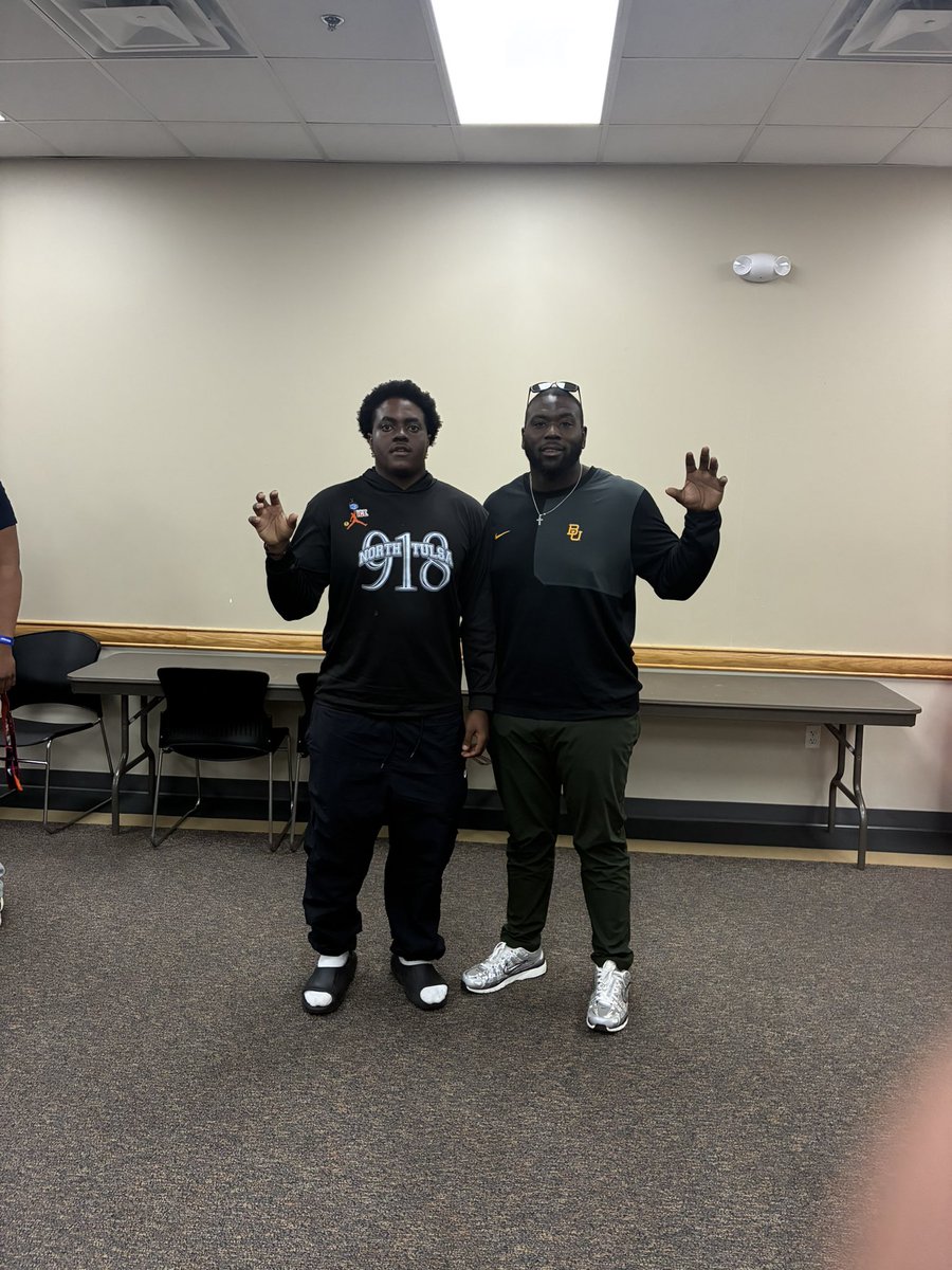 Dawayne Jones 4⭐️ tweet media