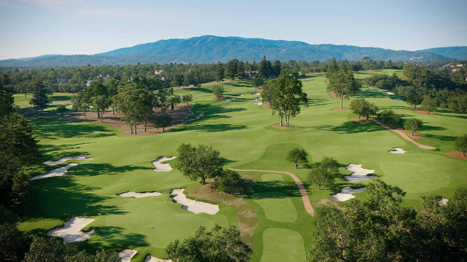 gcamagazine's tweet photo. Todd Eckenrode of @OriginsGolf is redesigning the golf course at La Rinconada in California: https://t.co/eonER4ehp7 https://t.co/HhFtK0LPma