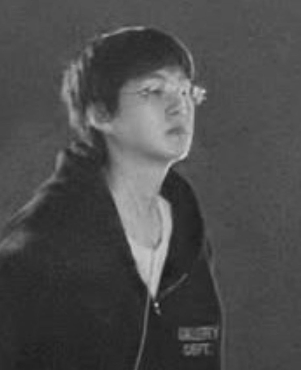 CYPHERS_DDAENG3's tweet image. gloss.                                            suga.