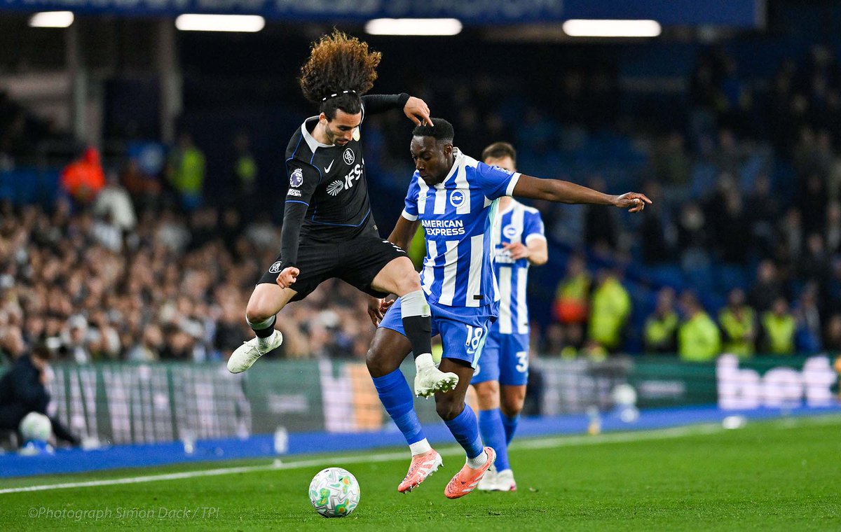 simondackpix's tweet photo. Brighton beat Chelsea 3-0 at the Amex last night @telephotoimages @BHAFC #brighton #premierleague #football https://t.co/Ggv7qTVS9G