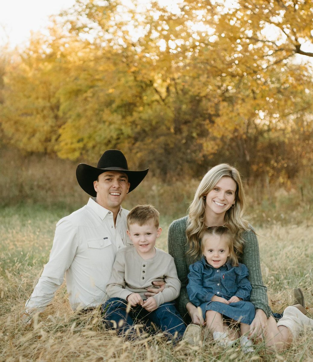 mr_aliyah29's tweet image. I think this is the first time we’ve ever dressed up together 😂#happyhalloween