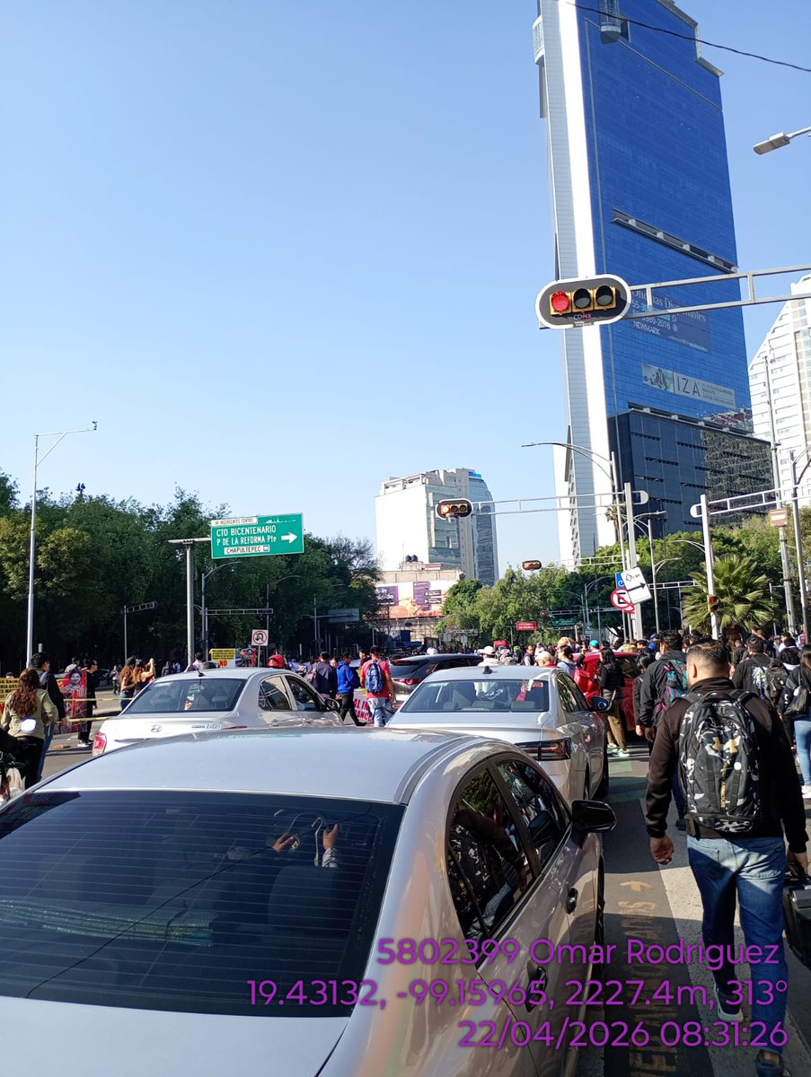 cuautlhi's tweet photo. Buen día @Marialadelradio para este nuevecito podrías poner algo de los special y hay tráfico bueno está cerrado reforma e insurgentes a la altura de monumento a la madre https://t.co/2kX4ScNWBi