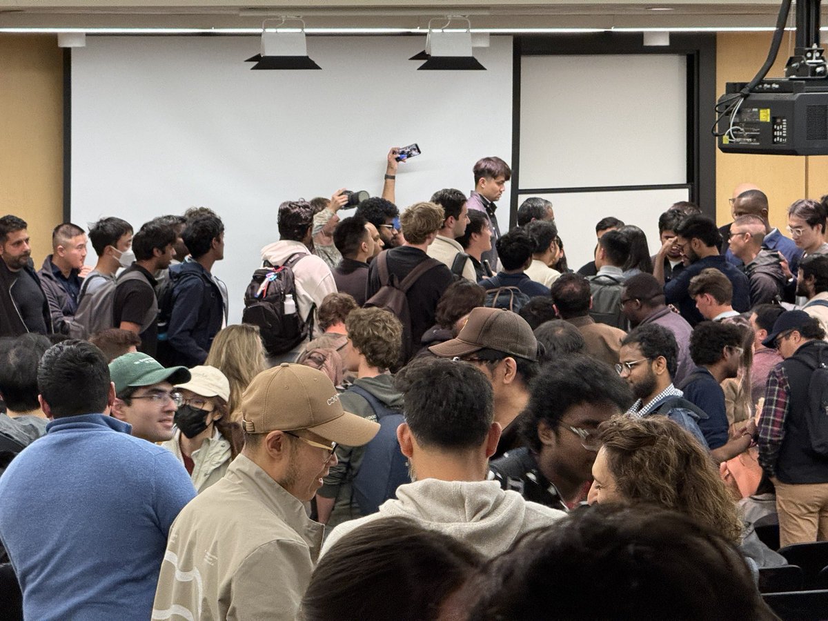 阿绎 AYi tweet media