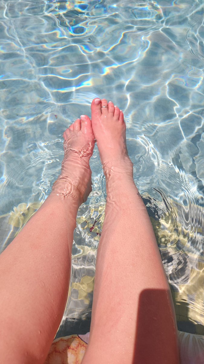 Goddess Twins tweet media