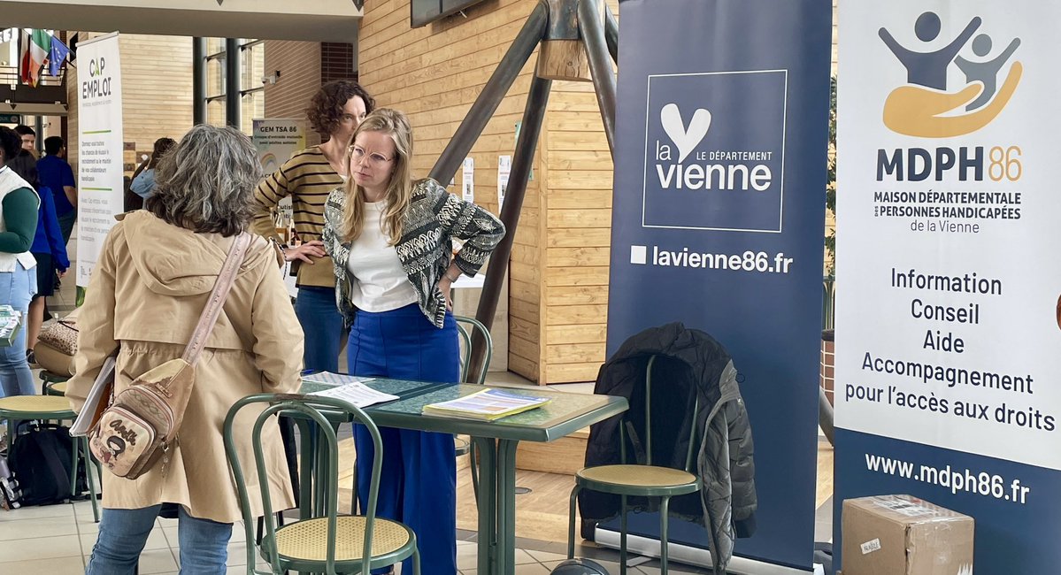 departement86's tweet image. #Handicap | Mieux comprendre l’autisme dans la Vienne 👀

Retour sur le forum « Parlons Autisme » en présence de Valérie Dauge et Sybil Pécriaux 🙌

Un temps fort qui illustre l’engagement du territoire et la force du travail partenarial pour faire progresser l’inclusion des