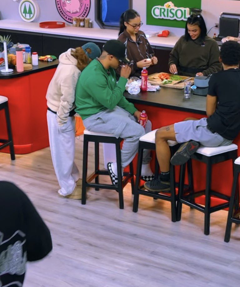 Deuceeexd tweet media