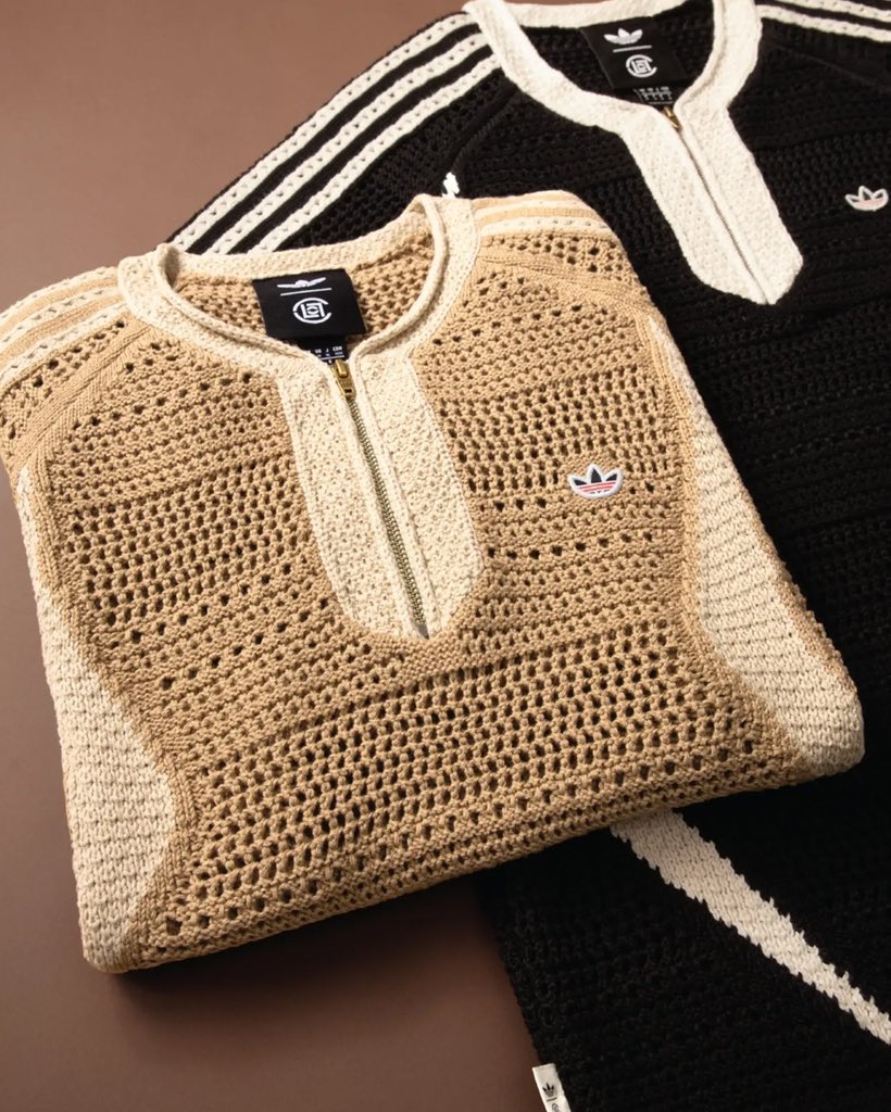 simonsaysdrip's tweet image. CLOT and adidas Originals continue their run, reworking football classics with a laid-back twist.
From raffia-striped Mundials with espadrille soles to textured Sambas and Teamgeist-inspired pieces, the drop leans into beach-ready football aesthetics.
#CLOT #adidasOriginals #SSD