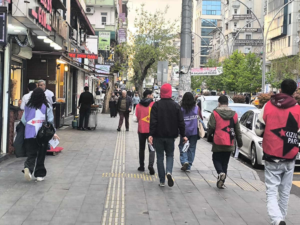 Kızıl Parti Amed tweet media