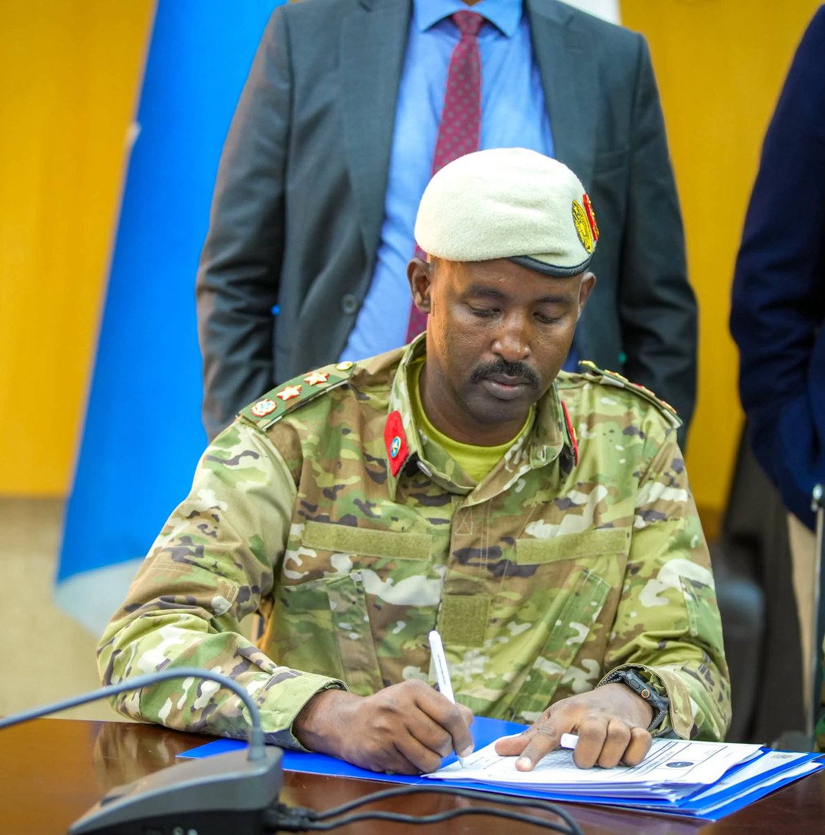 Plstatehouse's tweet photo. TALIYAHA CUSUB EE MADAXTOOYADA DOWLADDA #PUNTLAND OO MAANTA XILKA KALA WAREEGAY TALIYAHA HORE FAAHFAAHIN dheeraad ah halkaan ruin.↘️ https://t.co/2Z5PWniVDs https://t.co/5ilZoYs4am