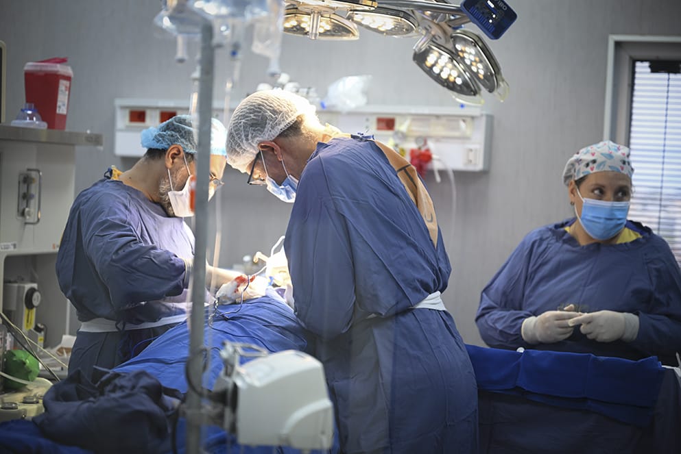 El equipo de salud del Hospital Tránsito Cáceres utilizó una técnica de vanguardia para tratar a un paciente con múltiples metástasis hepáticas. Quiero felicitar al equipo por su excelencia y trabajo interdisciplinario.