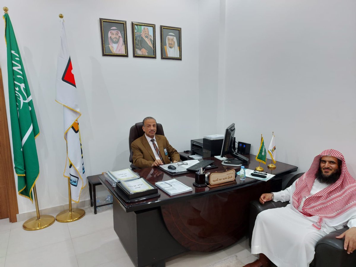 ccs_sch's tweet photo. تشرفنا اليوم بزيارة مشرف التعليم الخاص الاستاذ احمد الزيد وكان في استقباله مدير المدرسة الاستاذ كمال محمد عبد الحميد 
وقدم مدير المدرسة شكره وتقديره لمكتب التعليم الخاص بالجوف على جهودهم المبذولة ودعمهم المستمر. https://t.co/PWHblQZkSR