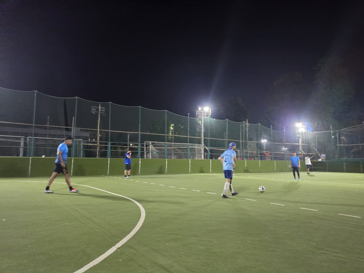 Midweek turf football ⚽️ action with our Lagaan boys.