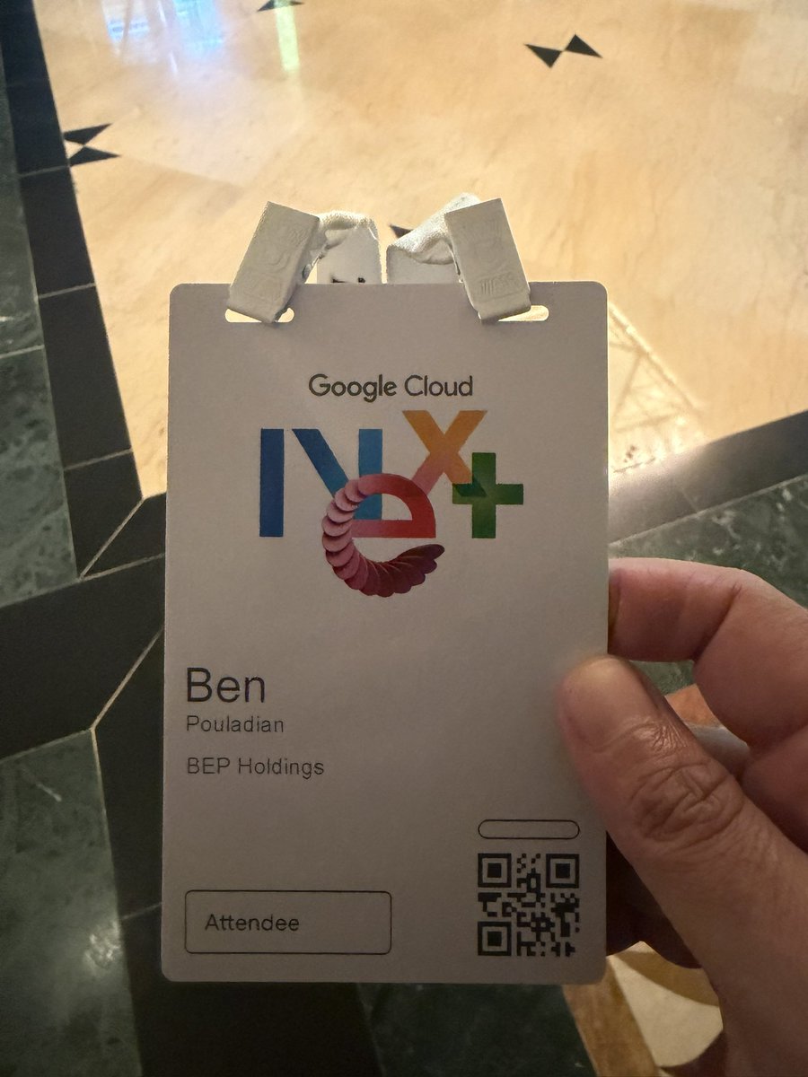 benitoz's tweet image. Wow Vegas got that Ai energy 

#googlecloud next