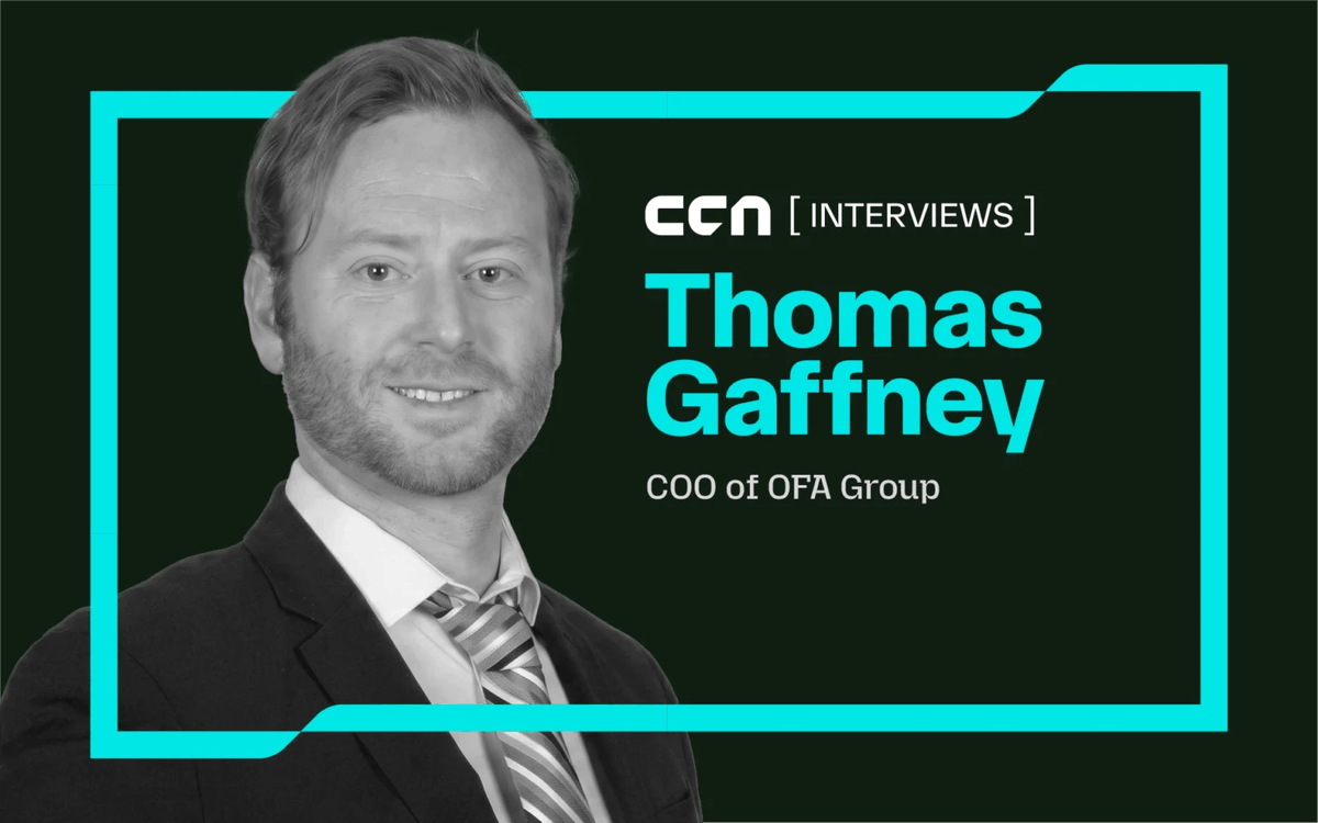 CCNCitizens's tweet photo. For years, #RWAs were just a concept. ⚙️

Now? 🧐 Infrastructure has finally caught up — and real-world assets are moving on-chain at scale, unlocking liquidity in markets that were once illiquid.

'It’s a much more efficient system.' — says Thomas Gaffney (@Gaffney_Thomas5) of @OFA_Group