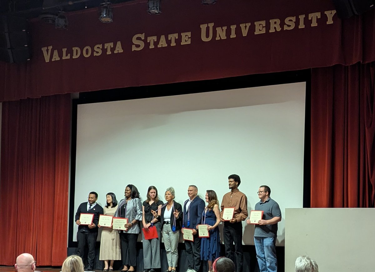 MCL_VSU's tweet photo. On Awards Ceremony Night, we proudly recognized students whose excellence in language study, cultural engagement, and academic achievement truly stands out. 
Congratulations to all of our award recipients for their dedication and outstanding accomplishments. https://t.co/vISTnt25DP