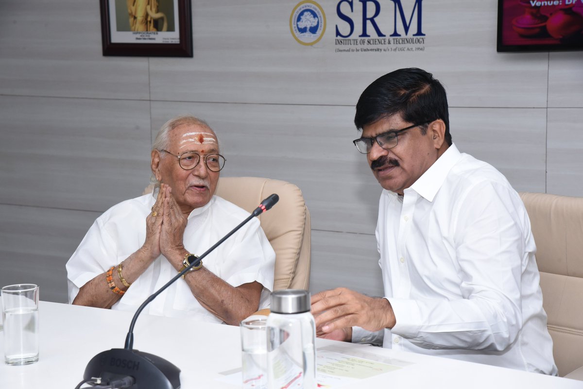 SRM_Univ's tweet image. The Faculty of Science and Humanities, #SRMIST-KTR signs a Memorandum of Understanding (#MoU) with Dr. TVG’s Academy of Indian Music and Arts (#AIMA), Chennai, to launch certified programmes in Indian music &amp;amp; dance.