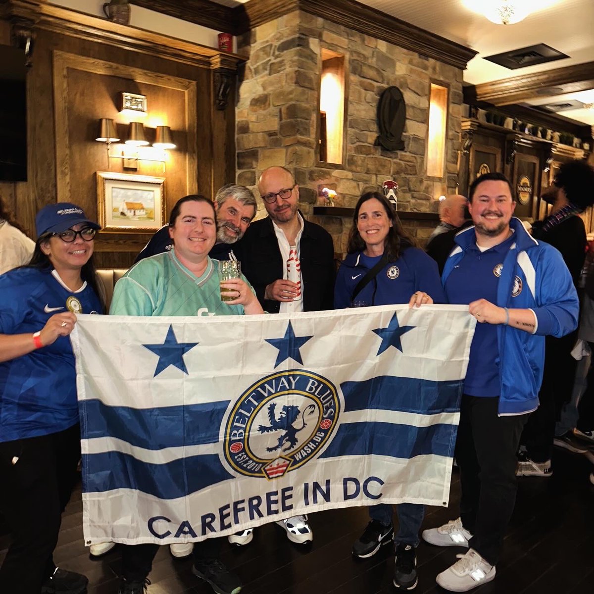 BeltwayBluesCIA's tweet photo. It was a privilege to celebrate @irelands4courts (our home pub!) being named America’s Best Soccer Bar 2025-26 by @MenInBlazers. And a special thanks to @clint_dempsey for joining us!

Join us for match day, every match day. All Chelsea welcome! Up the Chels 💙 #carefreeindc https://t.co/QeaYXh8pFG