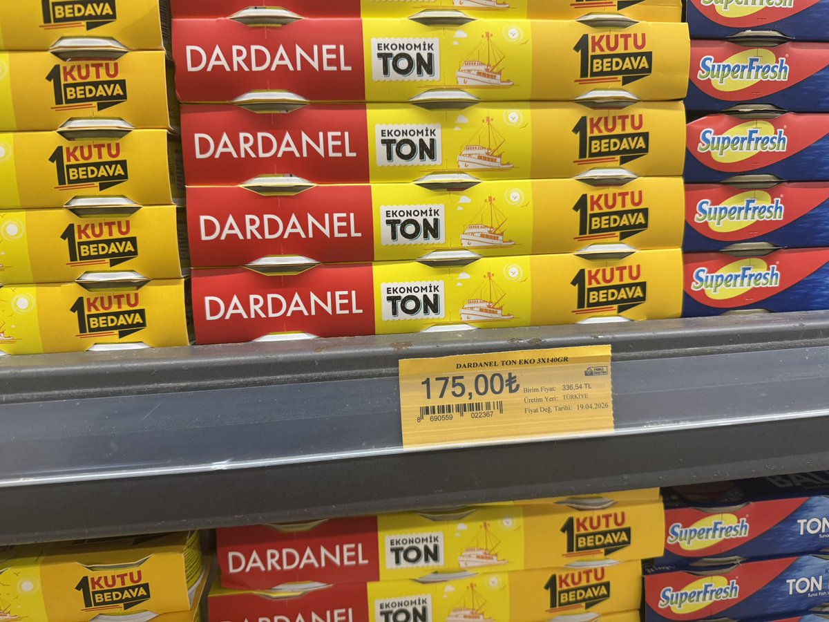sk_fth's tweet photo. Soldaki 2*140 gr =314 tl 
Sağdaki 3*140 gr=175 tl 

@akuguravm @ozengross @HMBakanligi @BursasporSk @halktvcomtr https://t.co/tsj1yYeAqA