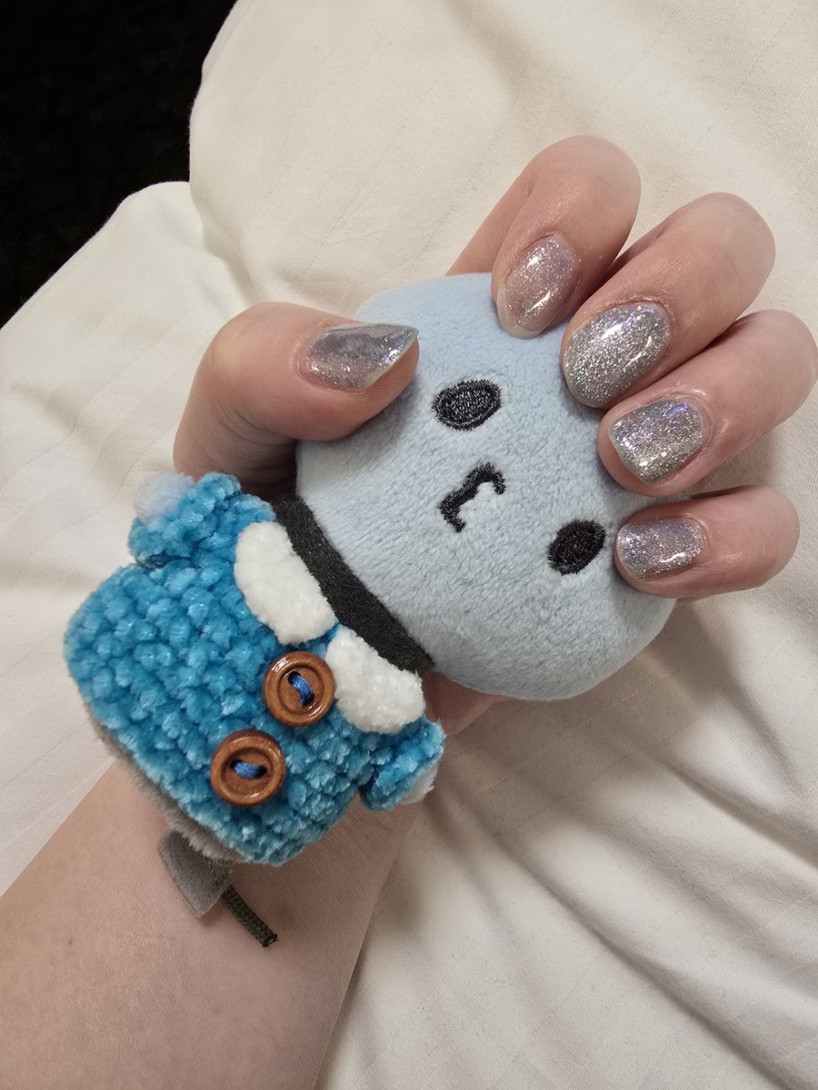 明日の参戦NAIL💅★*

同行JAMちゃんにしてもらった🤎
EIENカラー🫧
可愛すぎっ!!